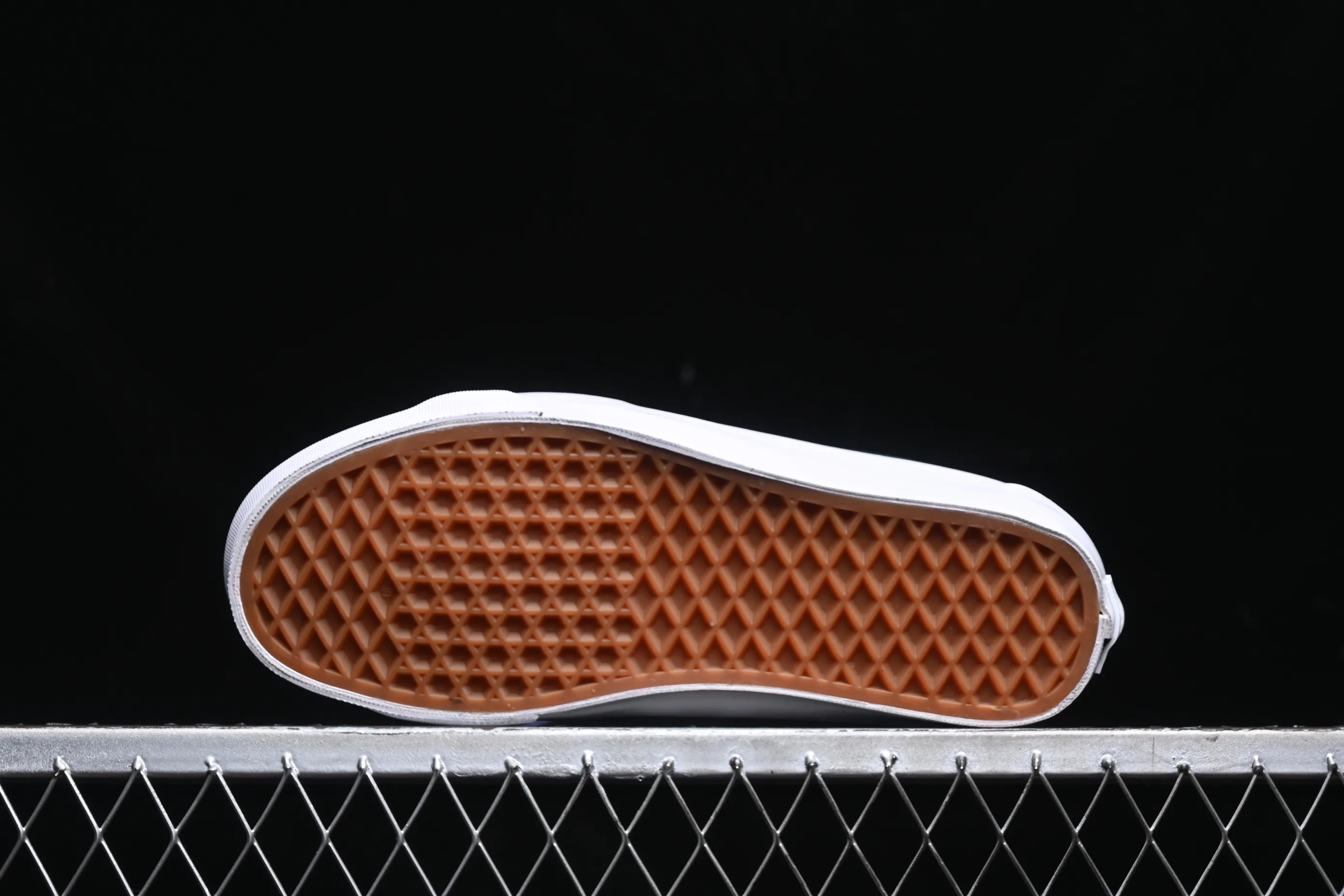 All categories Vans Vans series Vans Mid Vans China Vans Sk8-Mid Reissue 83 high-end branch suede casual retro skateboard shoes VN000CQQPRM